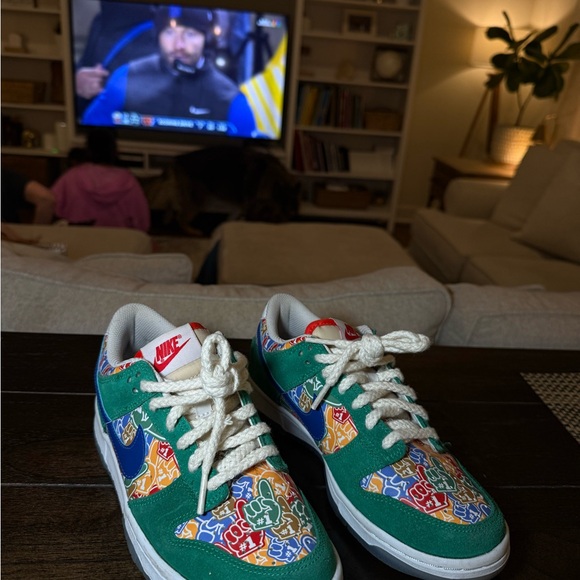 Nike Kids Dunk Low  Nike dunk ‘foam finger’